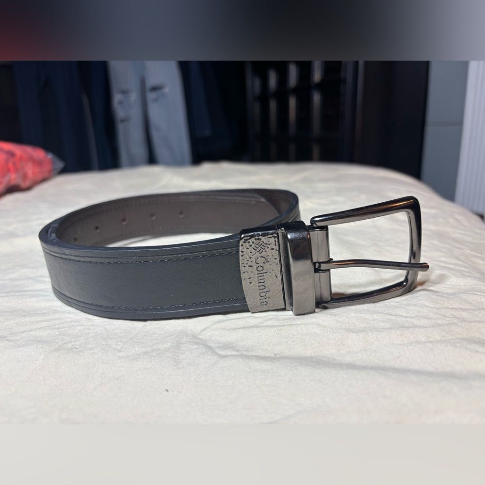 Columbia Men's Reversible Belt Size Small 30-32 Black Brown EPC